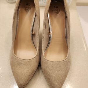 Time and Tru Women's Beige Heels - NWOT